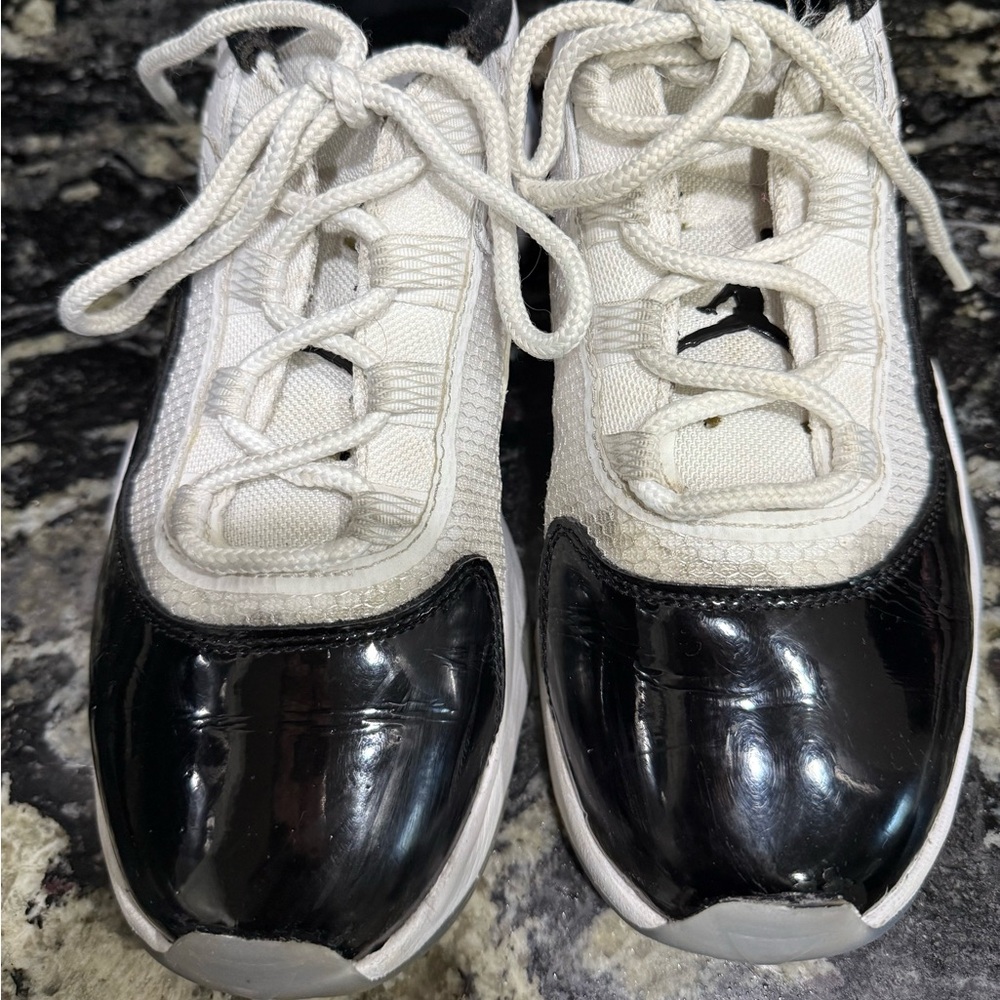 Air Jordan 11 Low